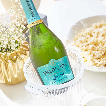 Приятный подарок к 8 Марта